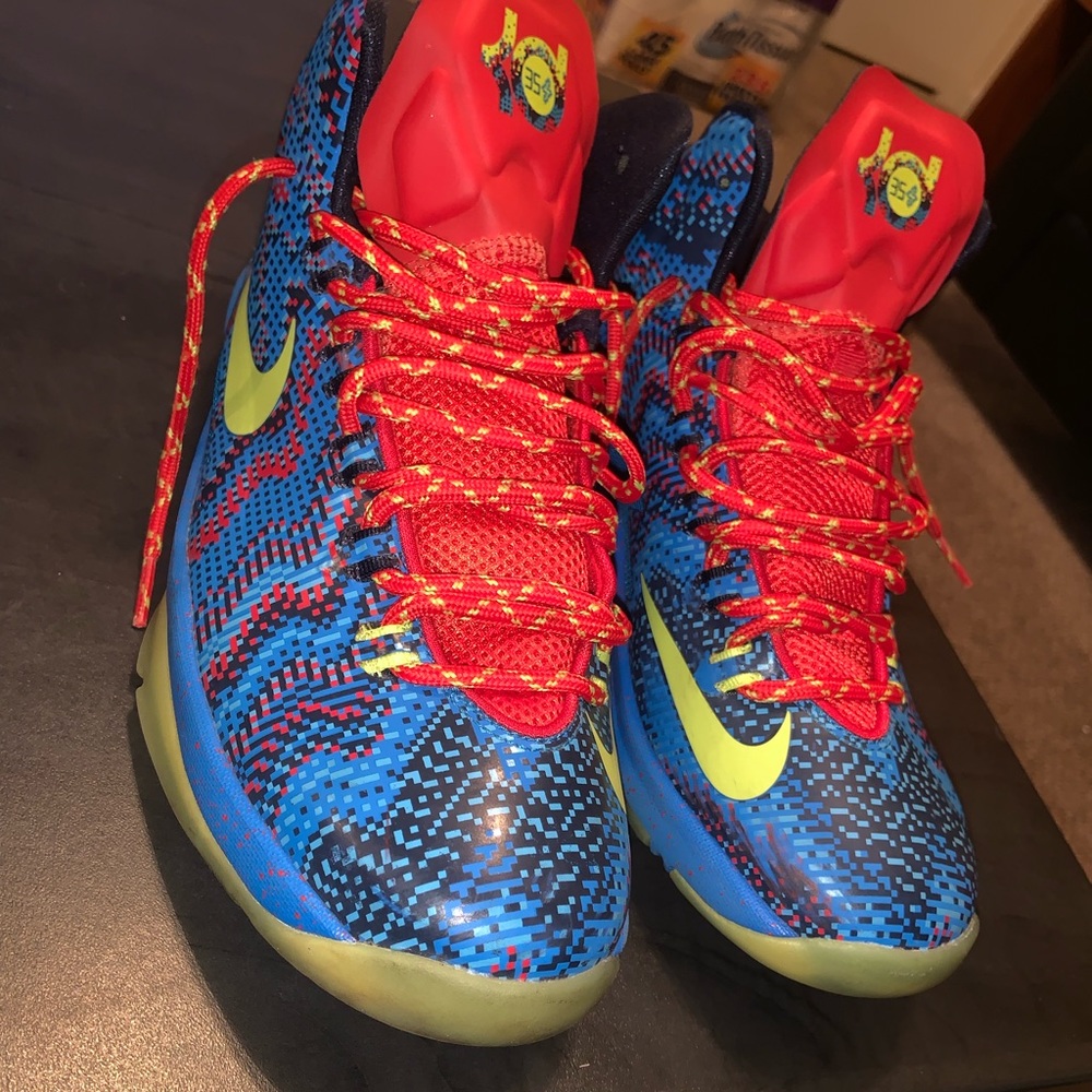 KD sneakers